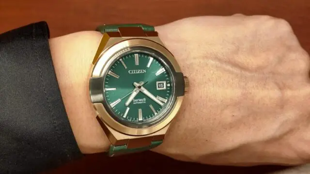 周囲の目を引く文字盤 Citizenseries8最速レビュー 図解で分かる腕時計電池交換と時計せどりナビ